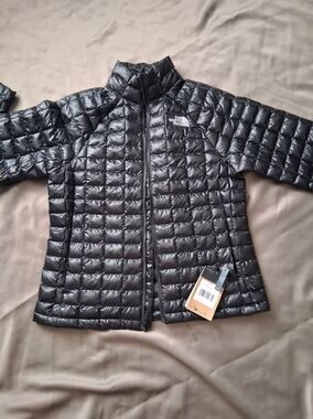 The North Face Women’s ThermoBall Eco Jacket 2.0 - Black - Medium - NWT